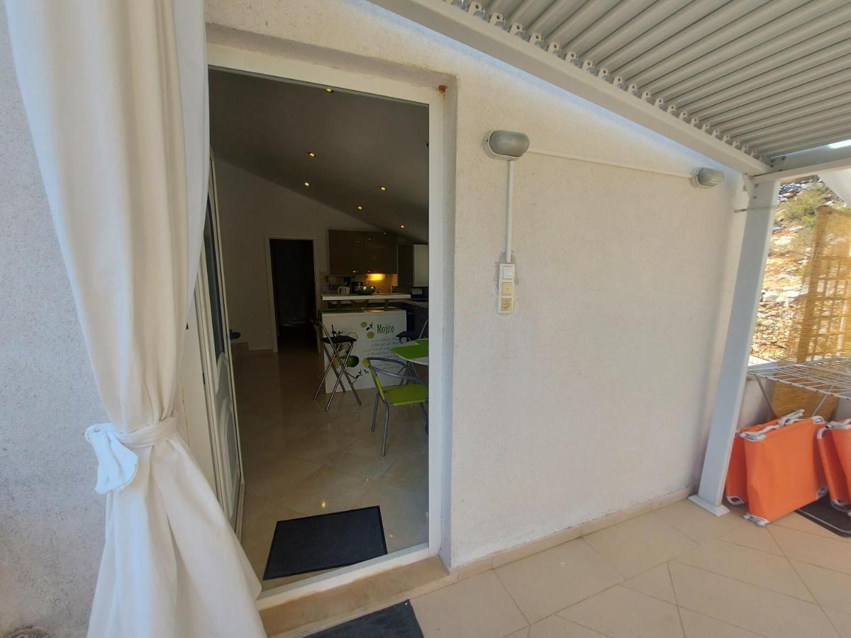 Apartman Marina Sa Parkingom Jelsa  Exterior photo