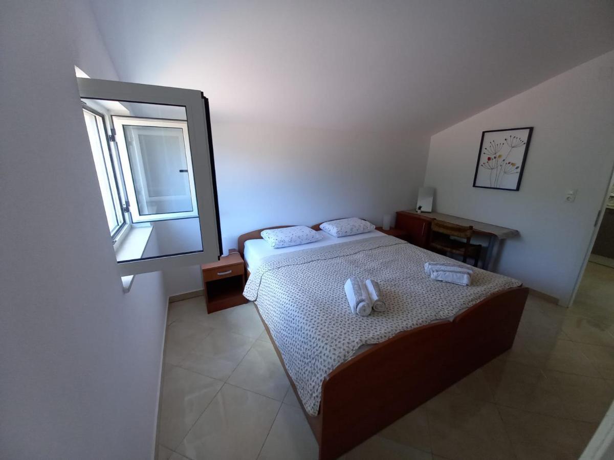 Apartman Marina Sa Parkingom Jelsa  Exterior photo